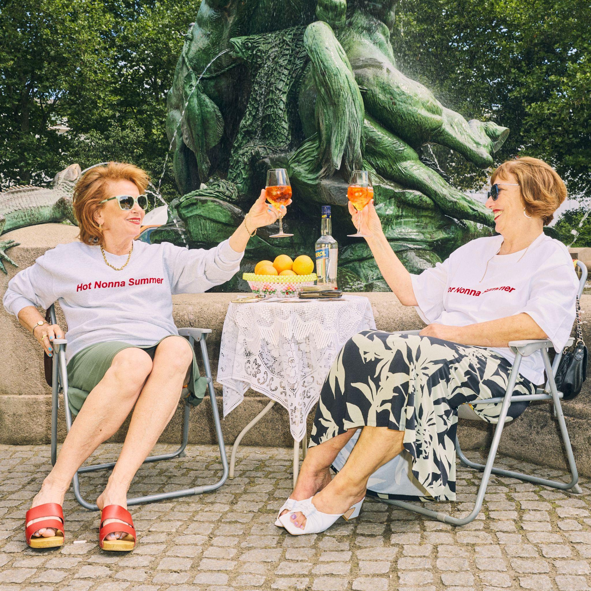 T-Shirt Hot Nonna Summer